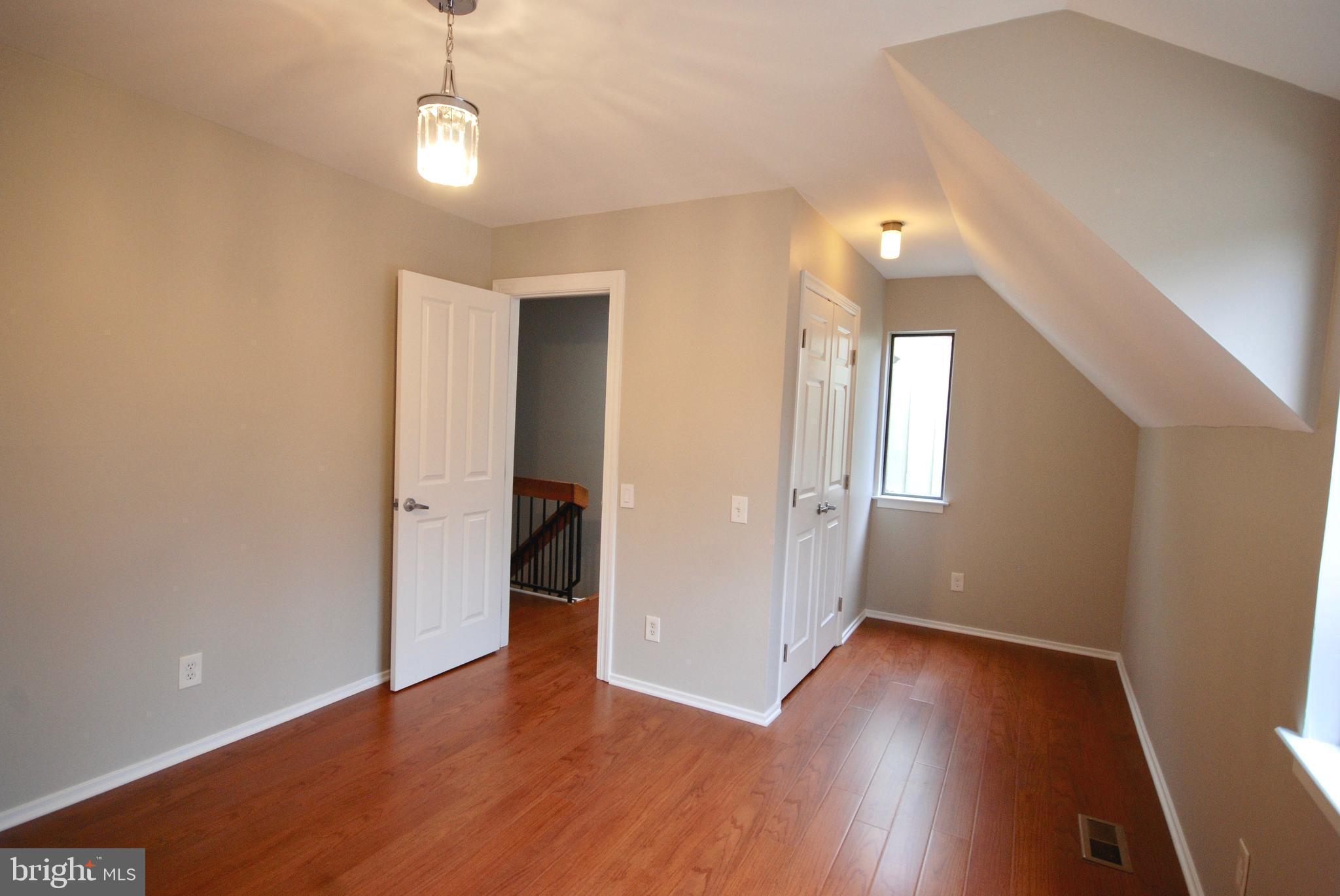1538 SCANDIA CIR