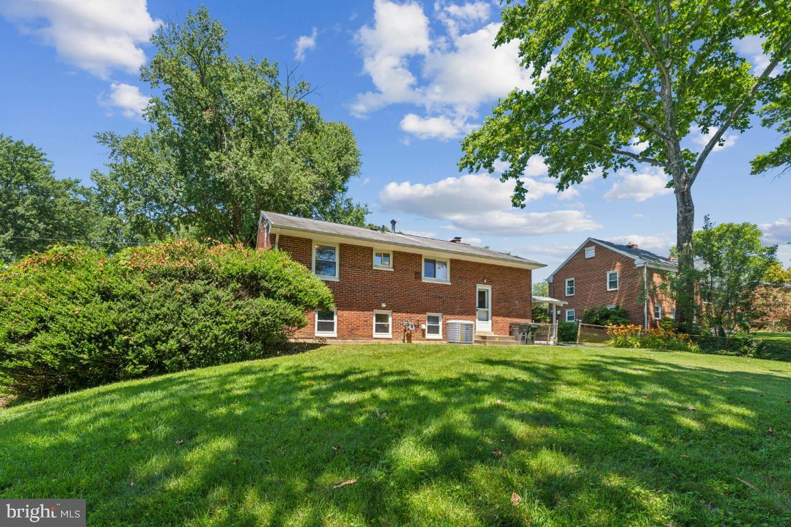 4911 Bristow Dr