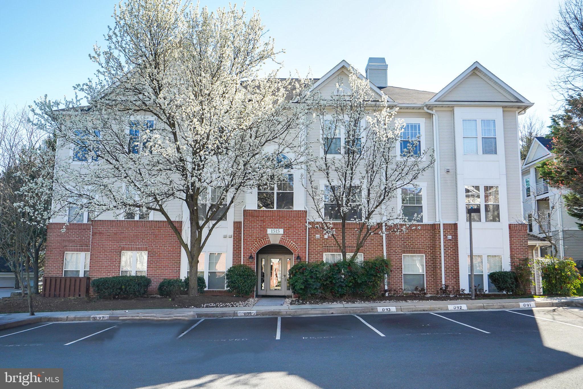 1515 N Point Dr #104