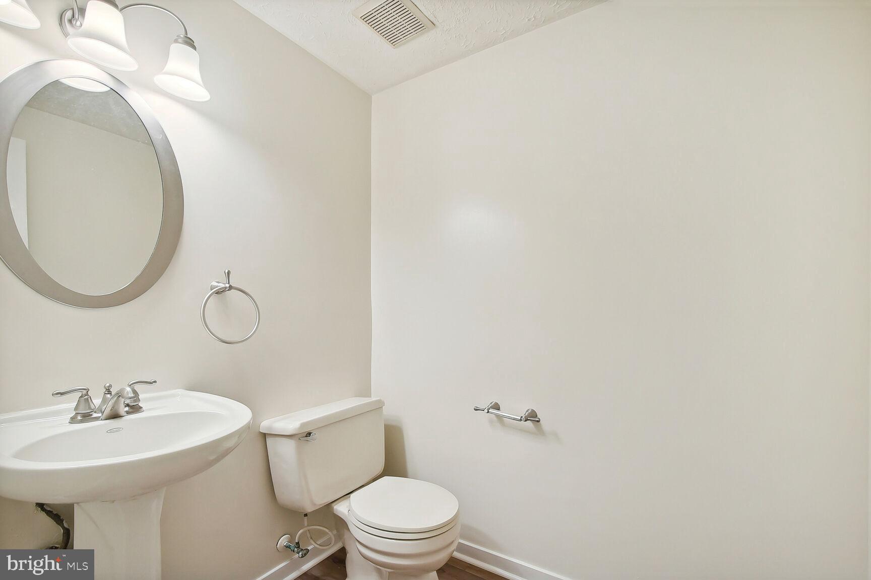 1402 KINGSTREAM DR