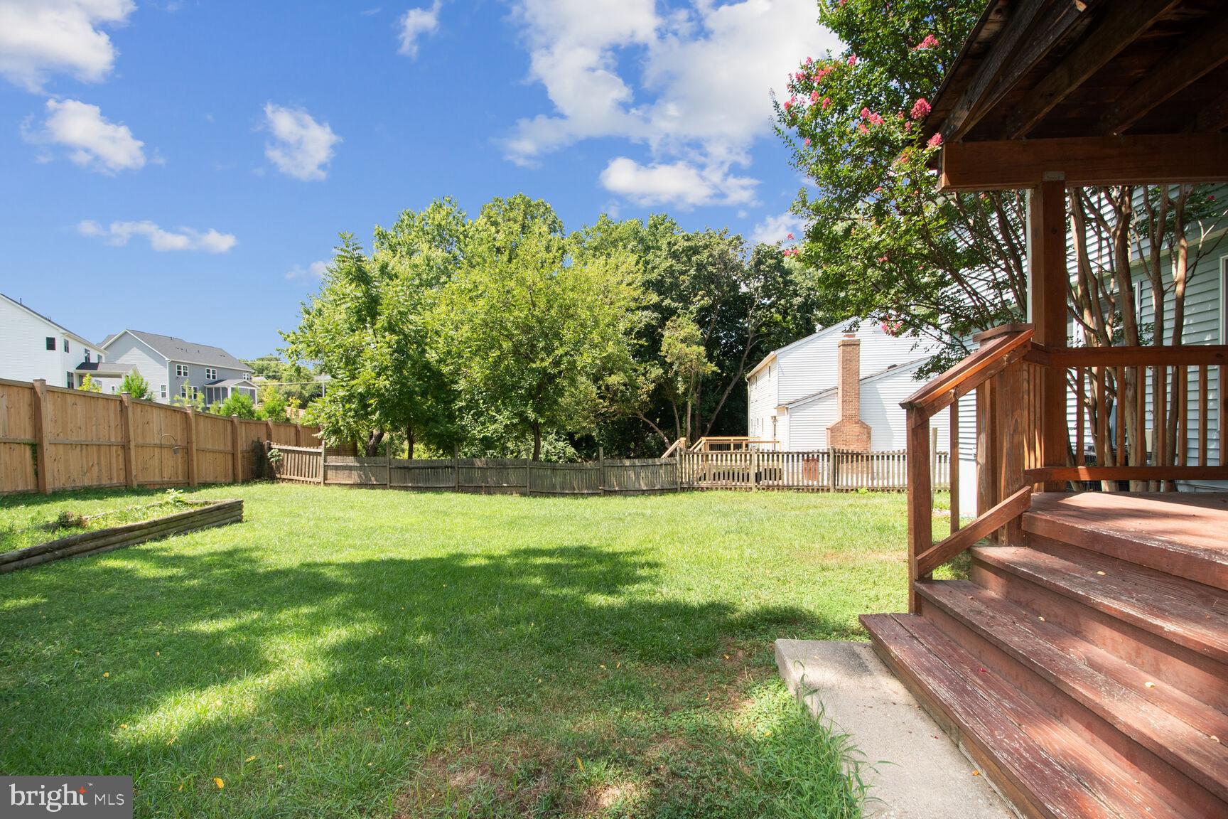 1402 KINGSTREAM DR