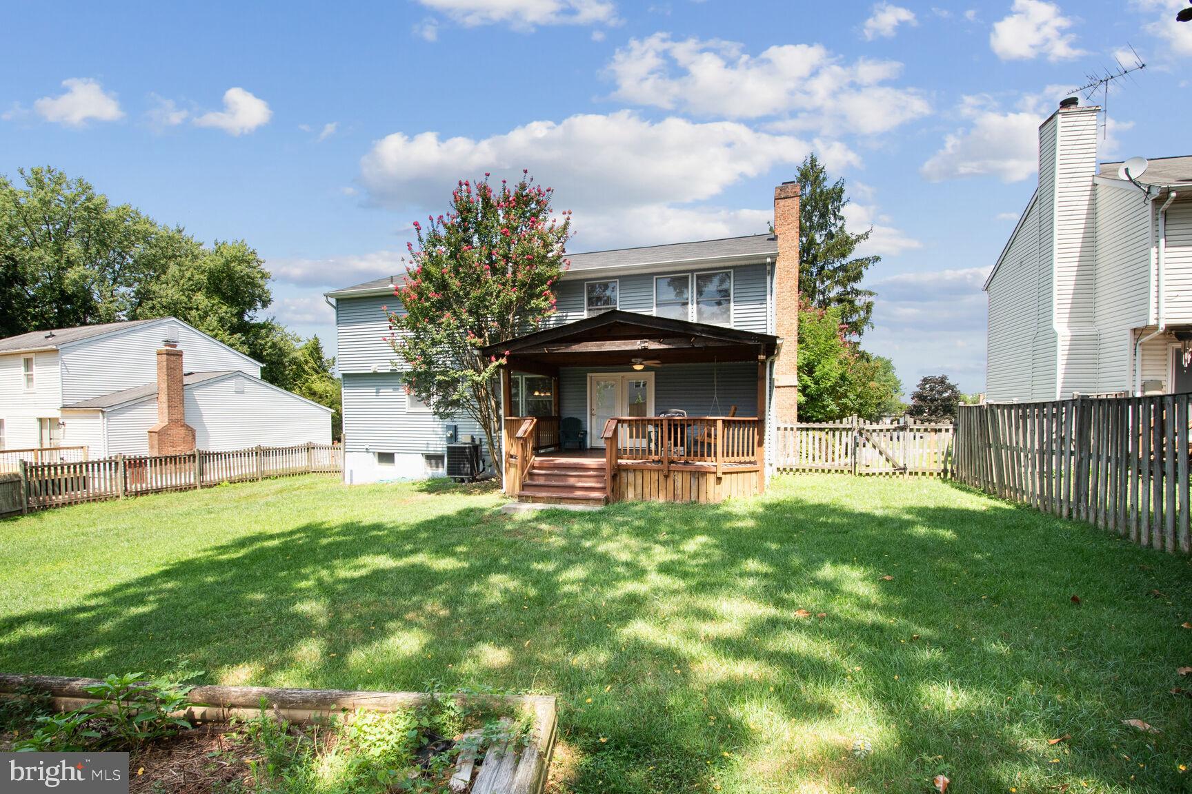 1402 KINGSTREAM DR