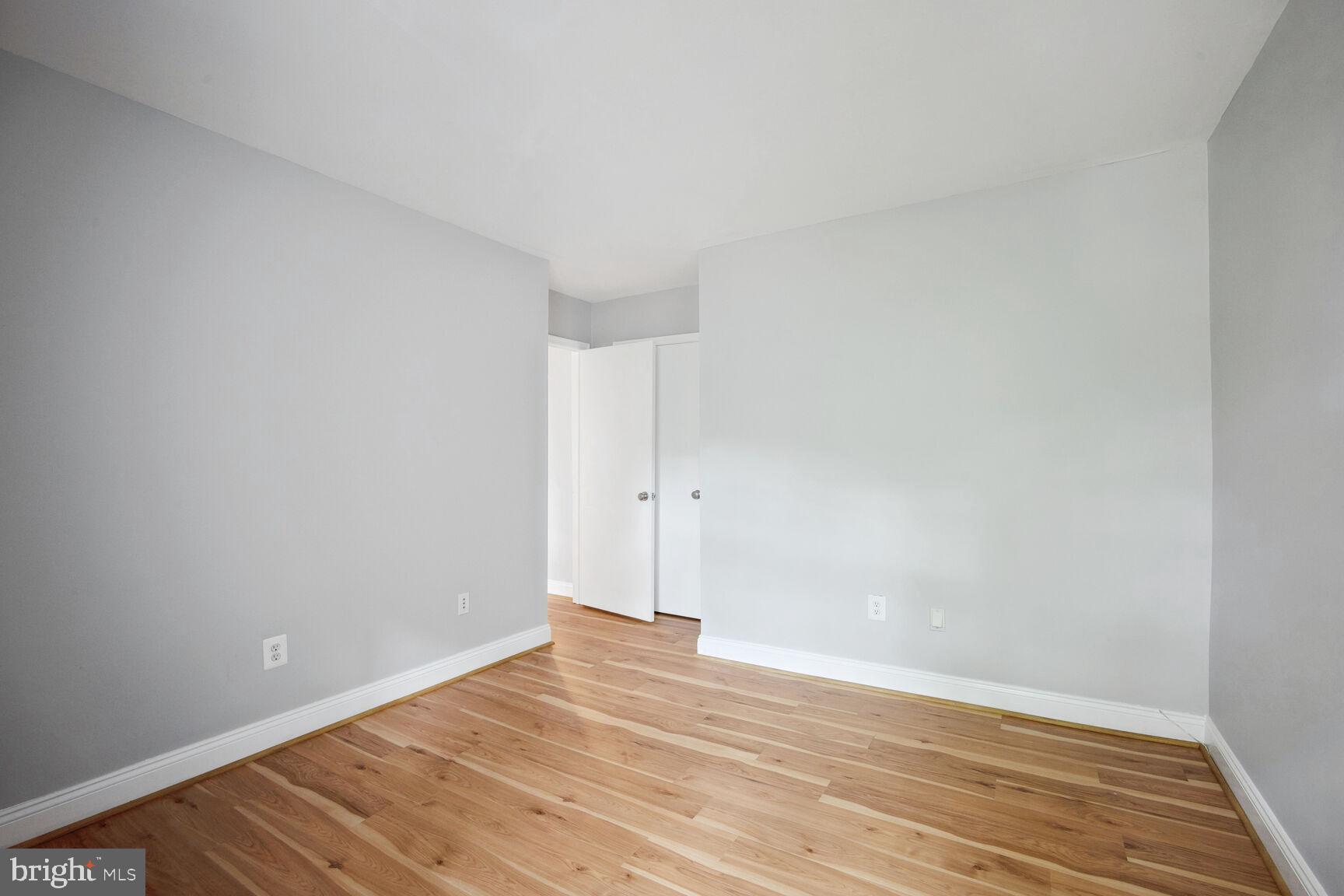 8148 Larkin Ln