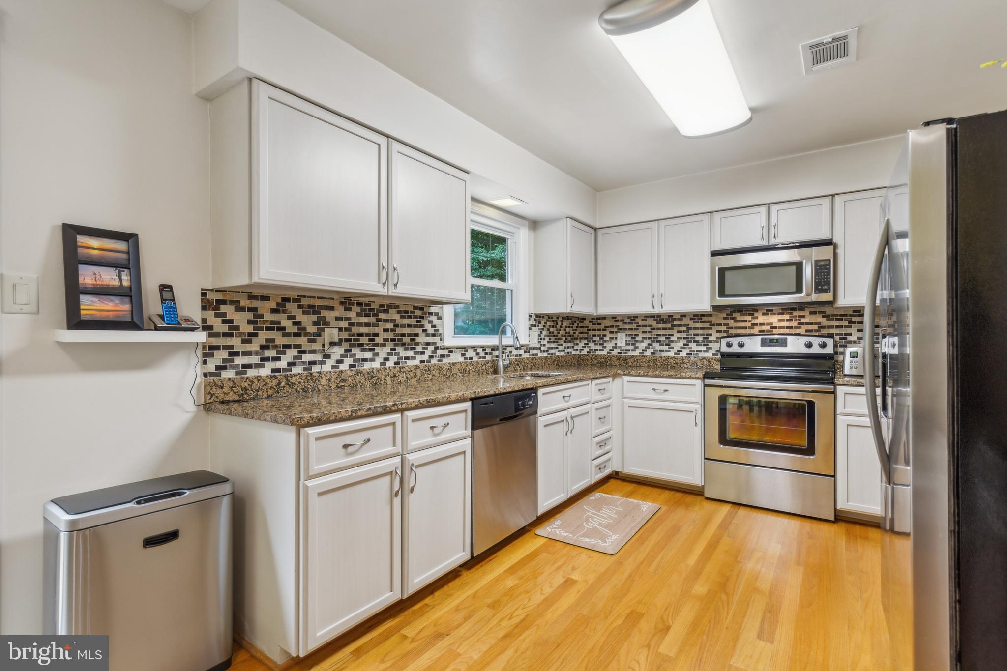 6263 Kerrydale Dr