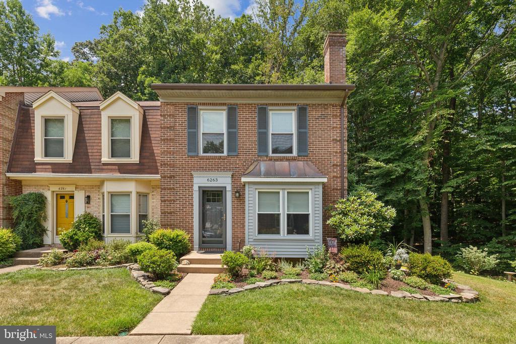 6263 Kerrydale Dr