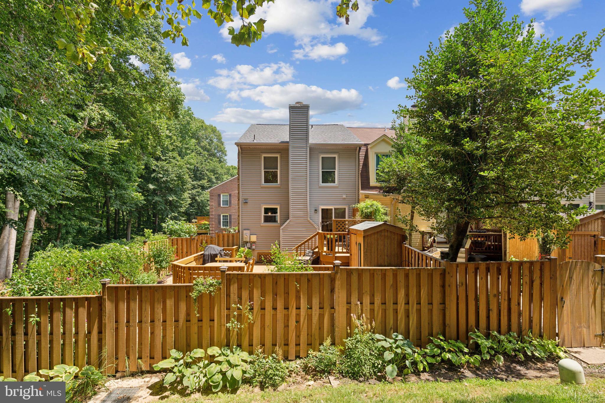 6263 Kerrydale Dr