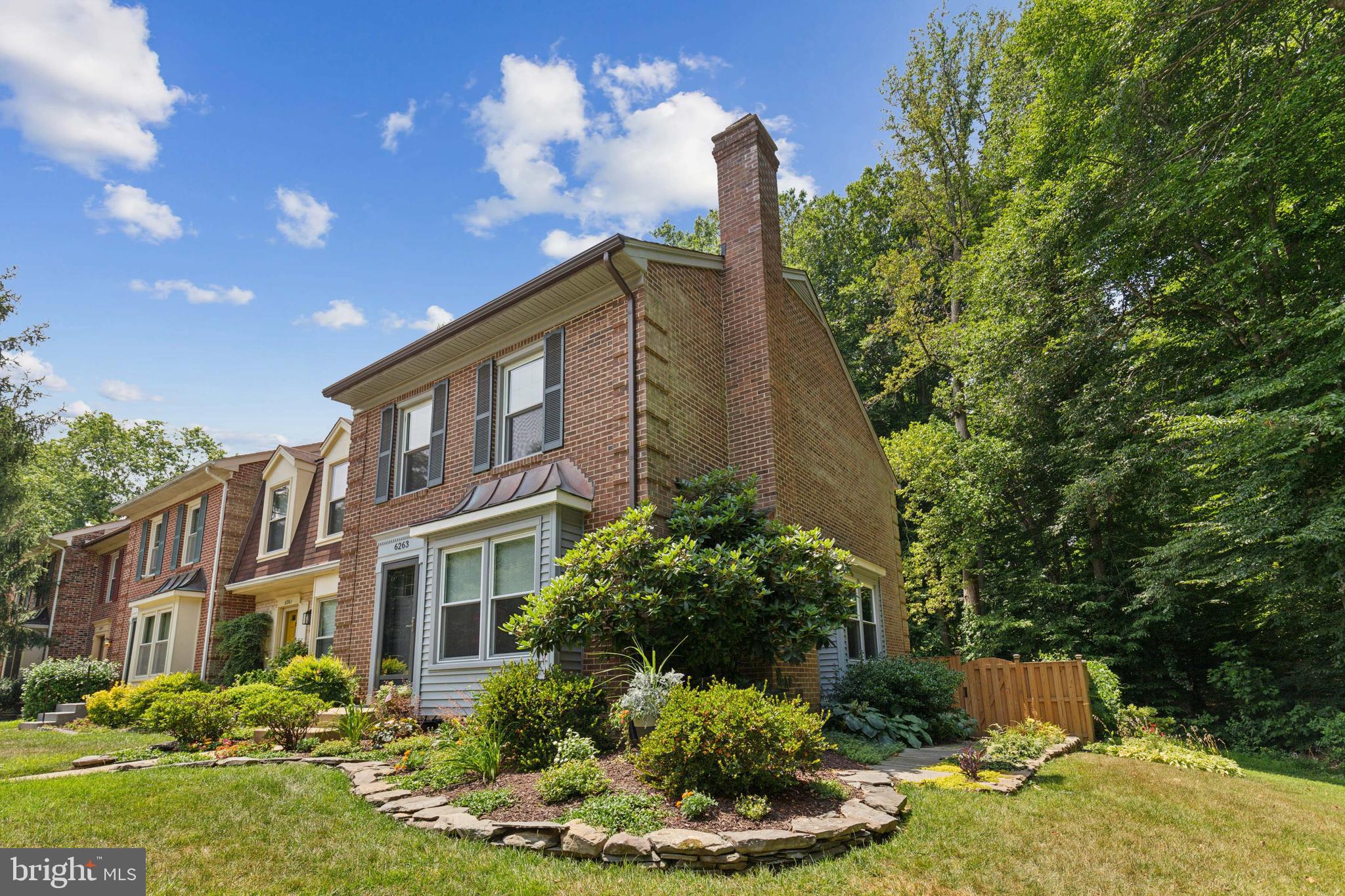 6263 Kerrydale Dr