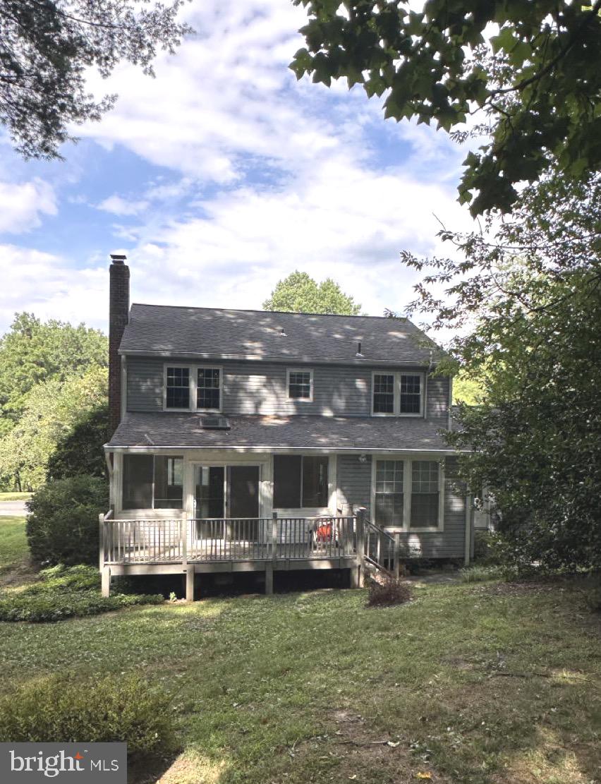 9611 LOCUST HILL DR