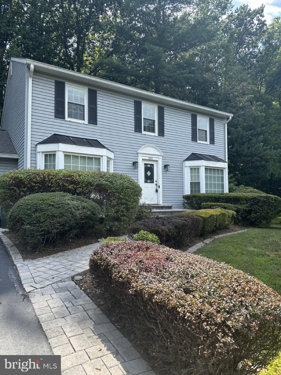 9611 LOCUST HILL DR