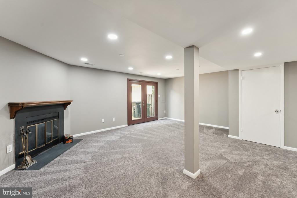 2213 Christy Pl