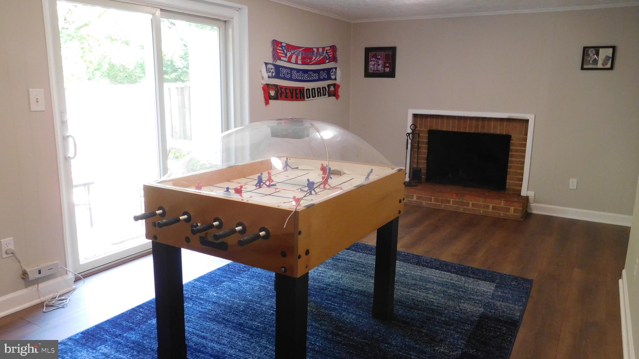 8328 Uxbridge Ct