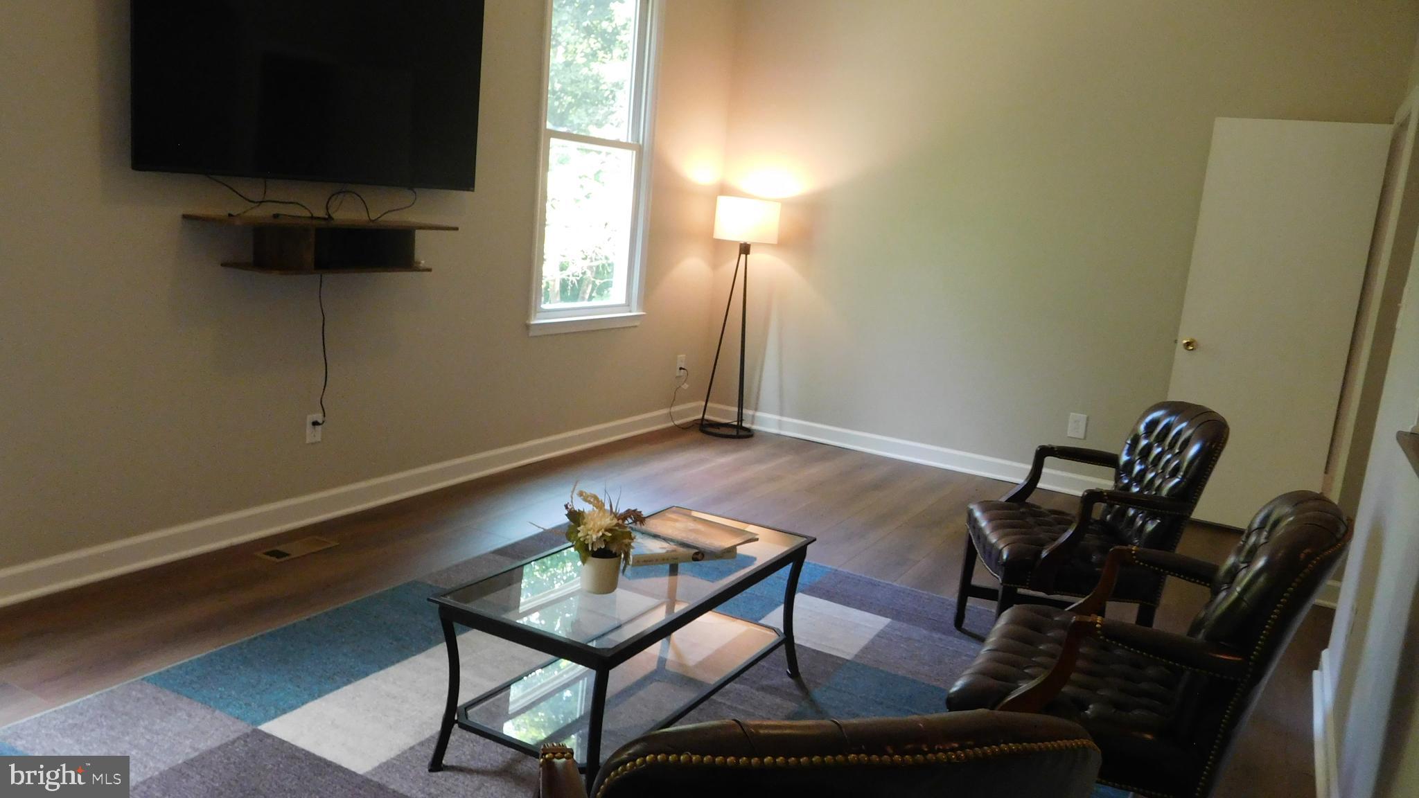 8328 Uxbridge Ct