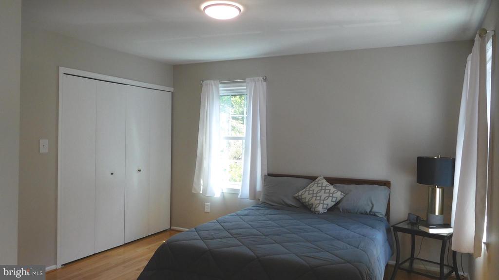 8328 Uxbridge Ct