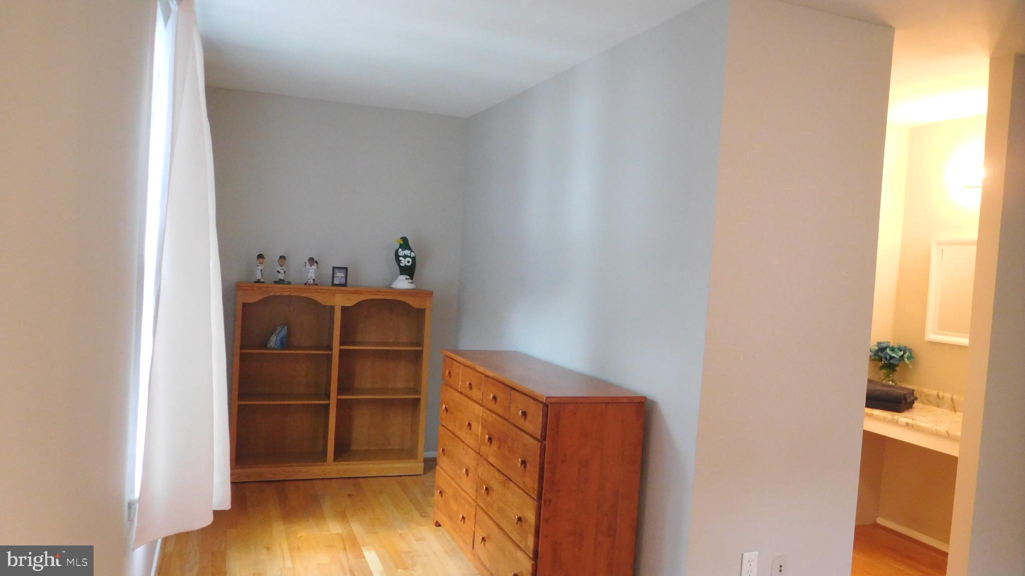 8328 Uxbridge Ct