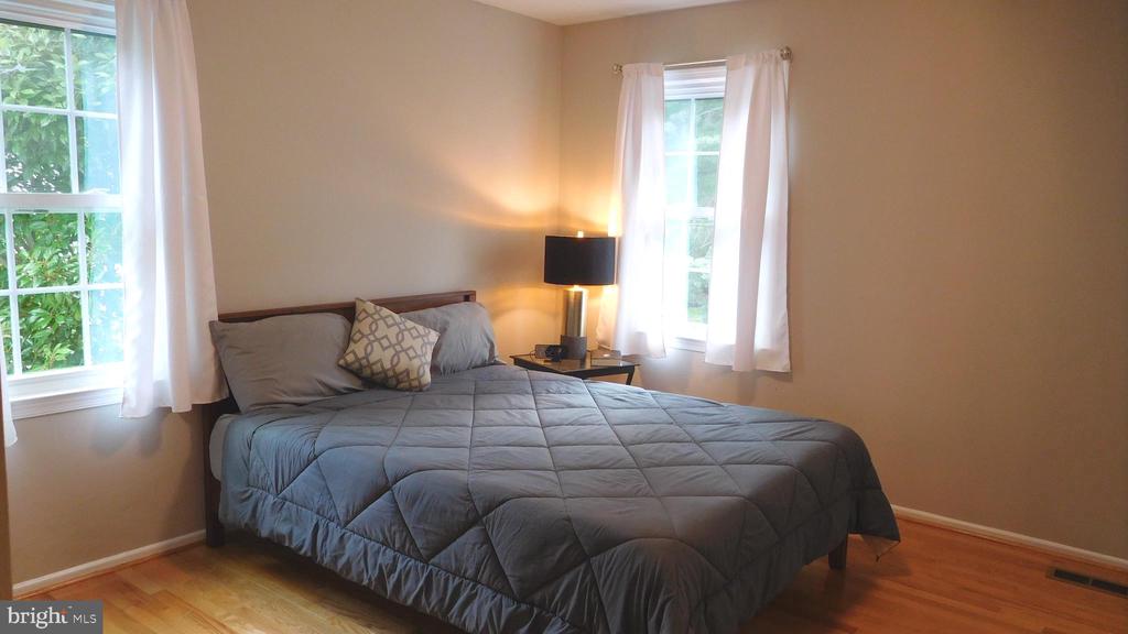 8328 Uxbridge Ct