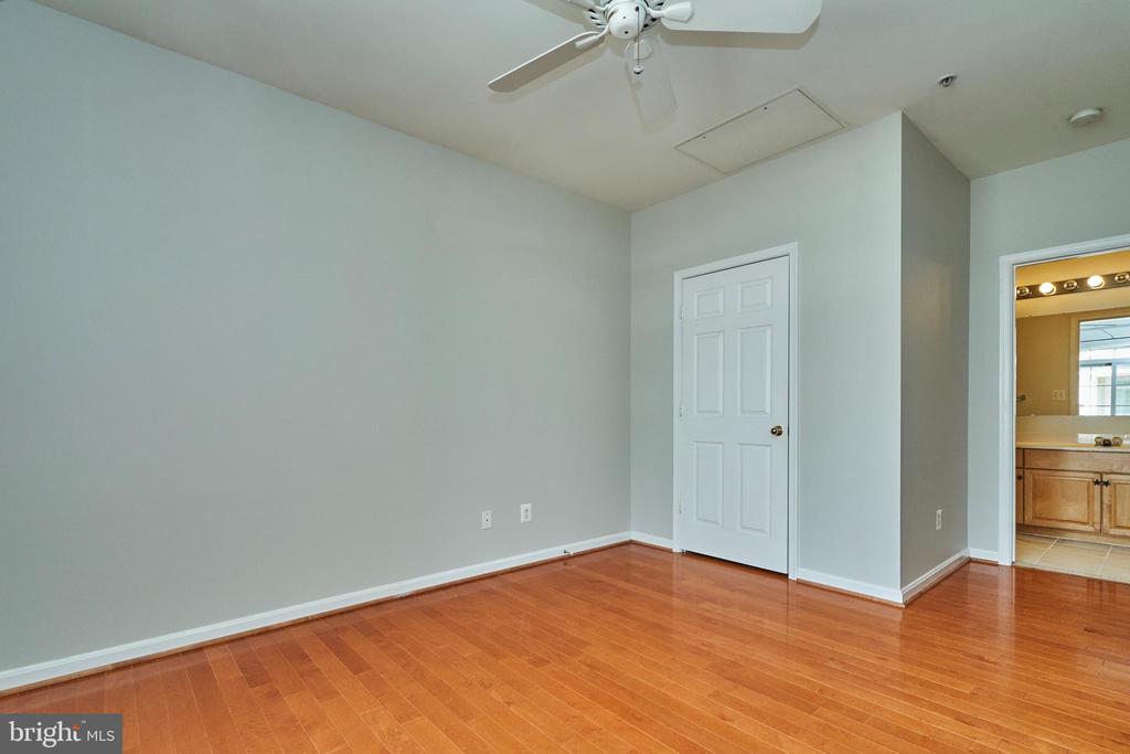 11407-R GATE HILL PL