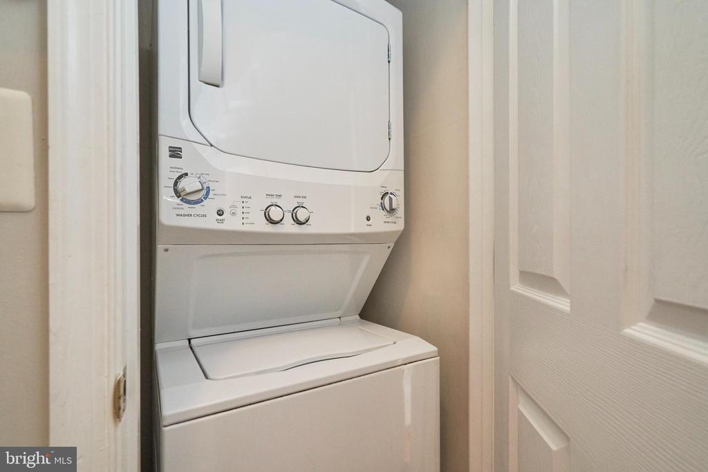 11407-R GATE HILL PL