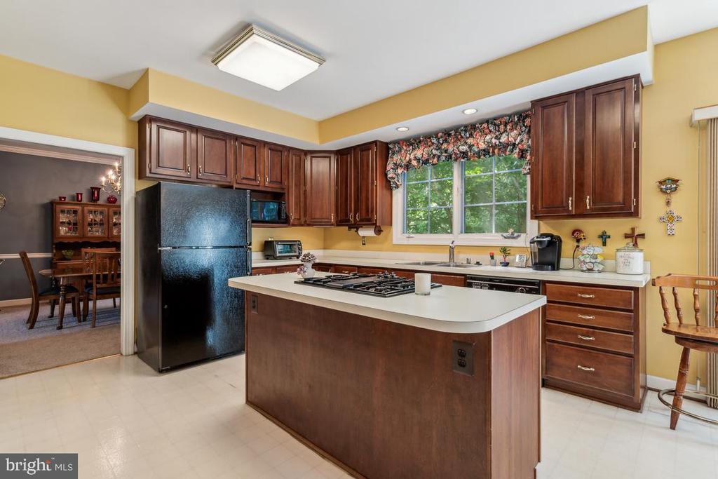 7363 ANNANDALE COURT