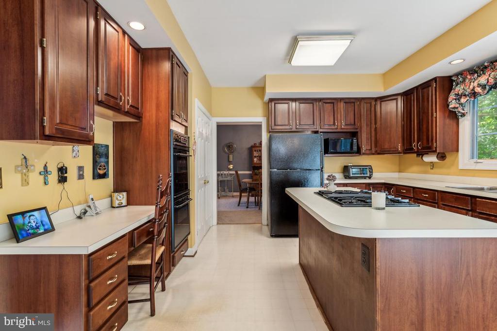 7363 ANNANDALE COURT