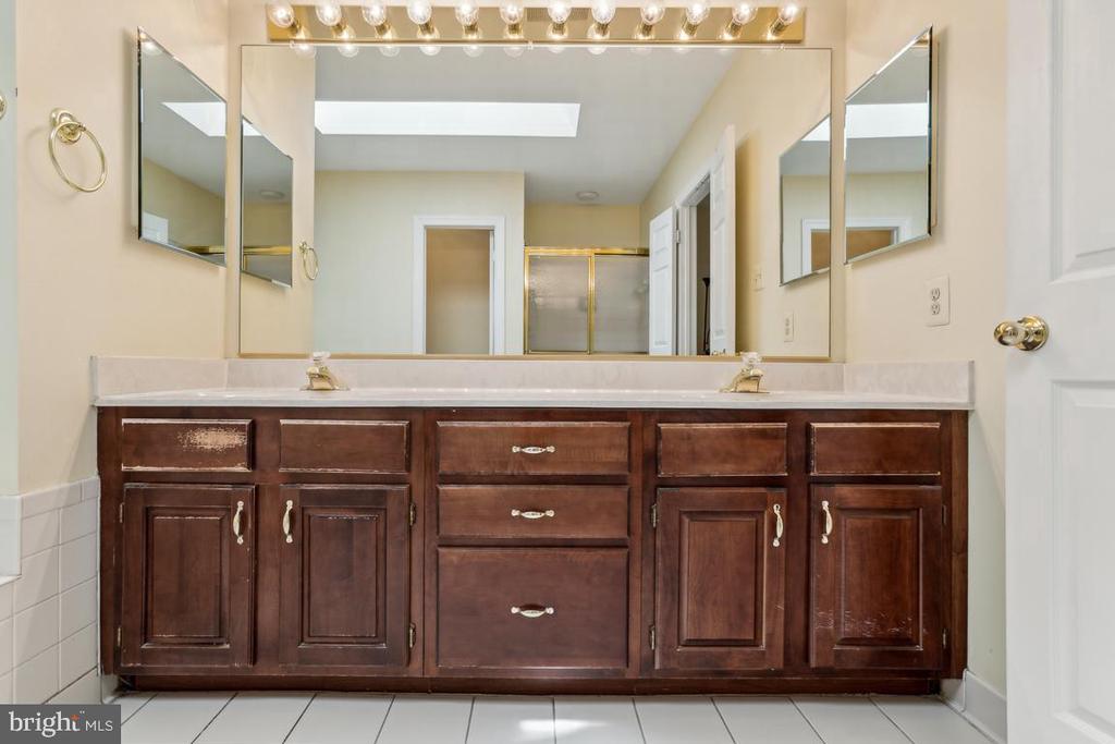 7363 ANNANDALE COURT