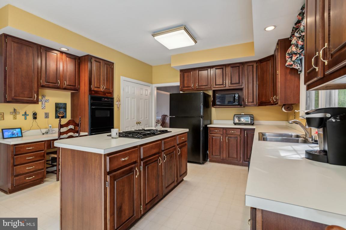 7363 Annandale Ct