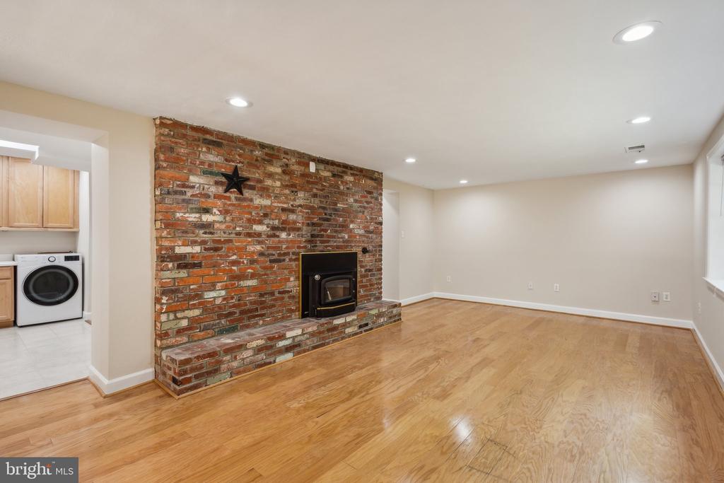 3420 Blair Rd