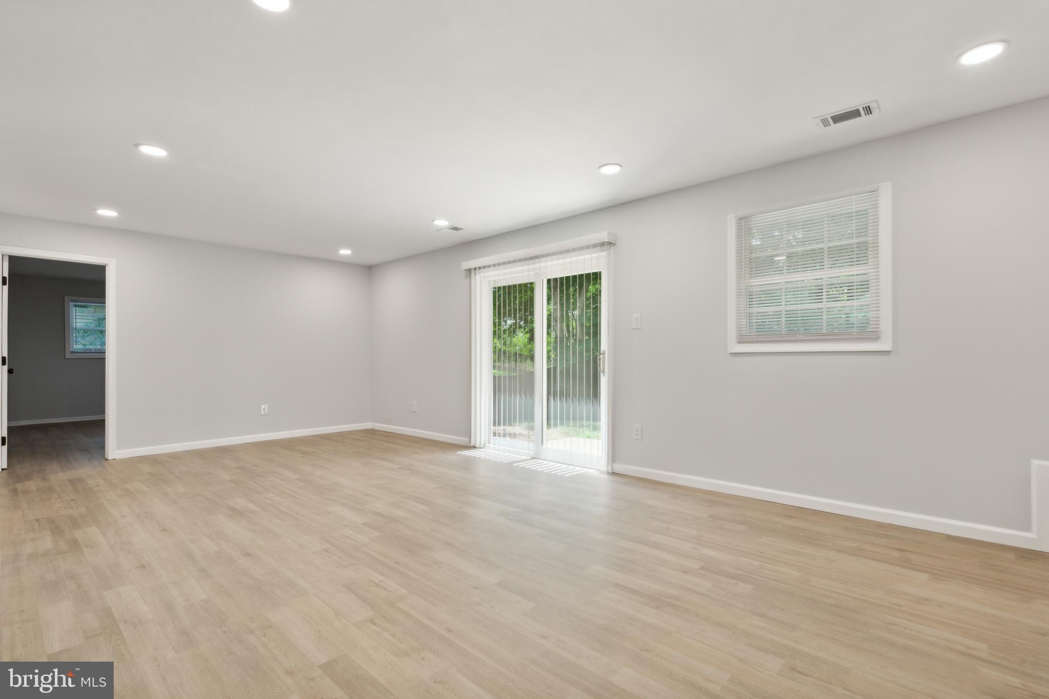 4752 Carterwood Dr