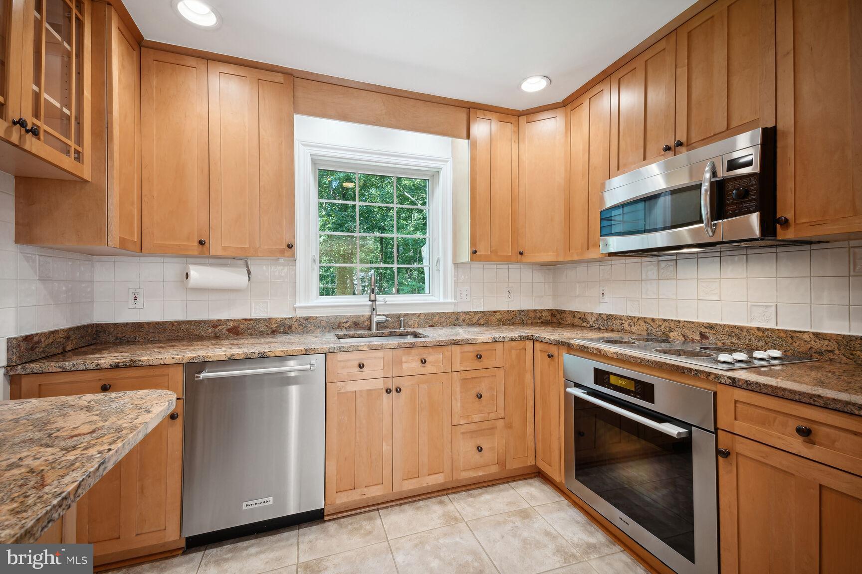 10570 Reeds Landing Cir