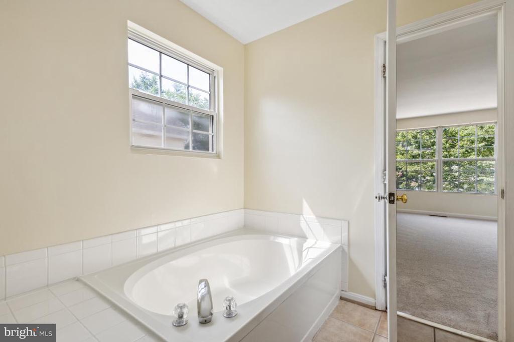 13119 MISTY GLEN LN