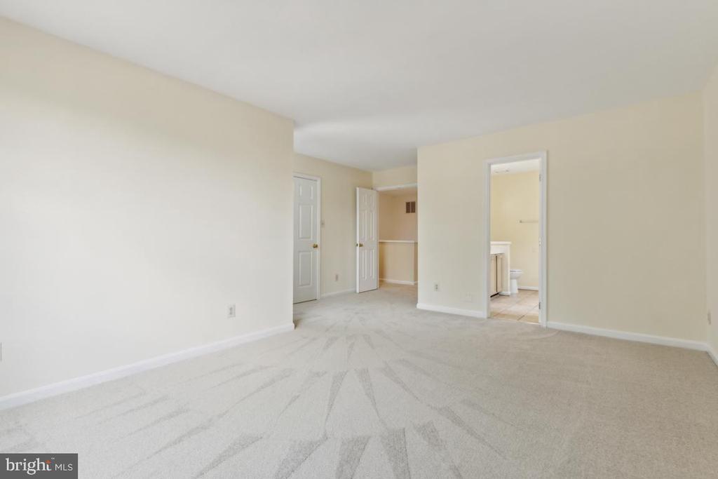 13119 MISTY GLEN LN