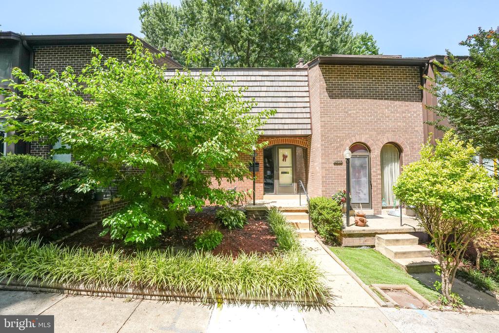 4908 SAUQUOIT LN