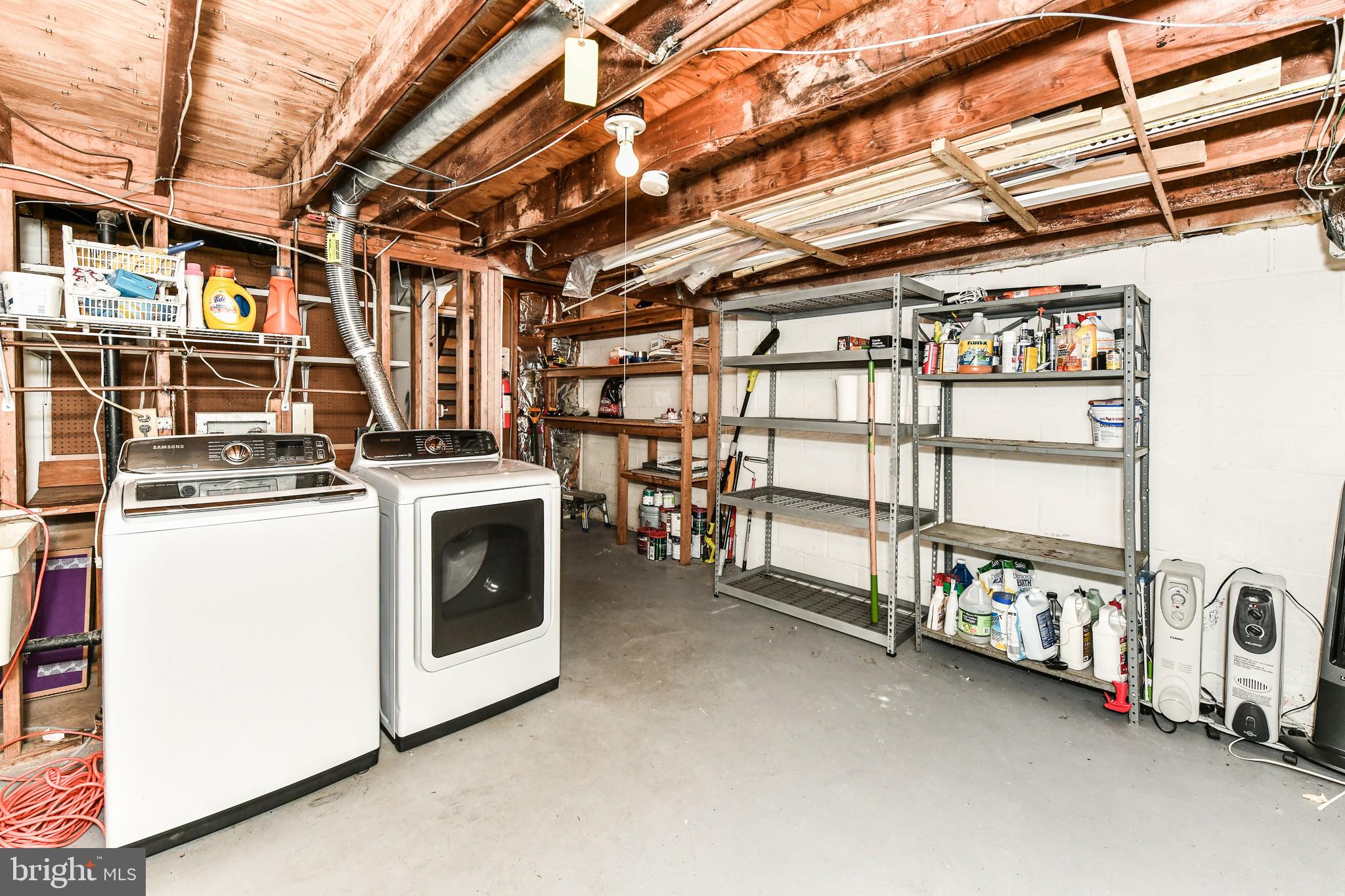1533 PARK GLEN CT