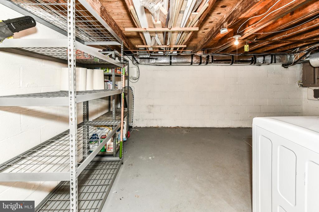 1533 PARK GLEN CT