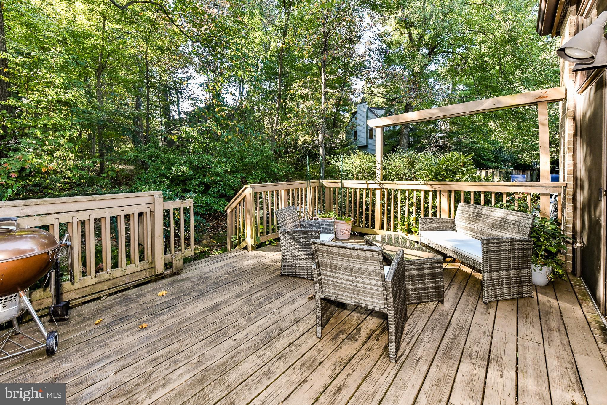 1533 PARK GLEN CT