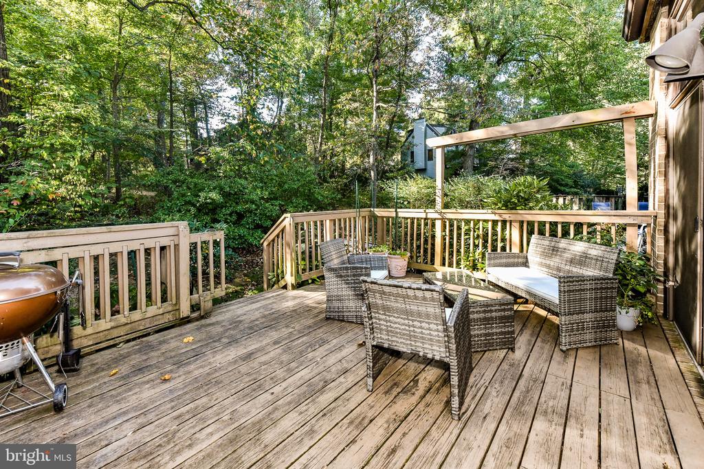 1533 PARK GLEN CT