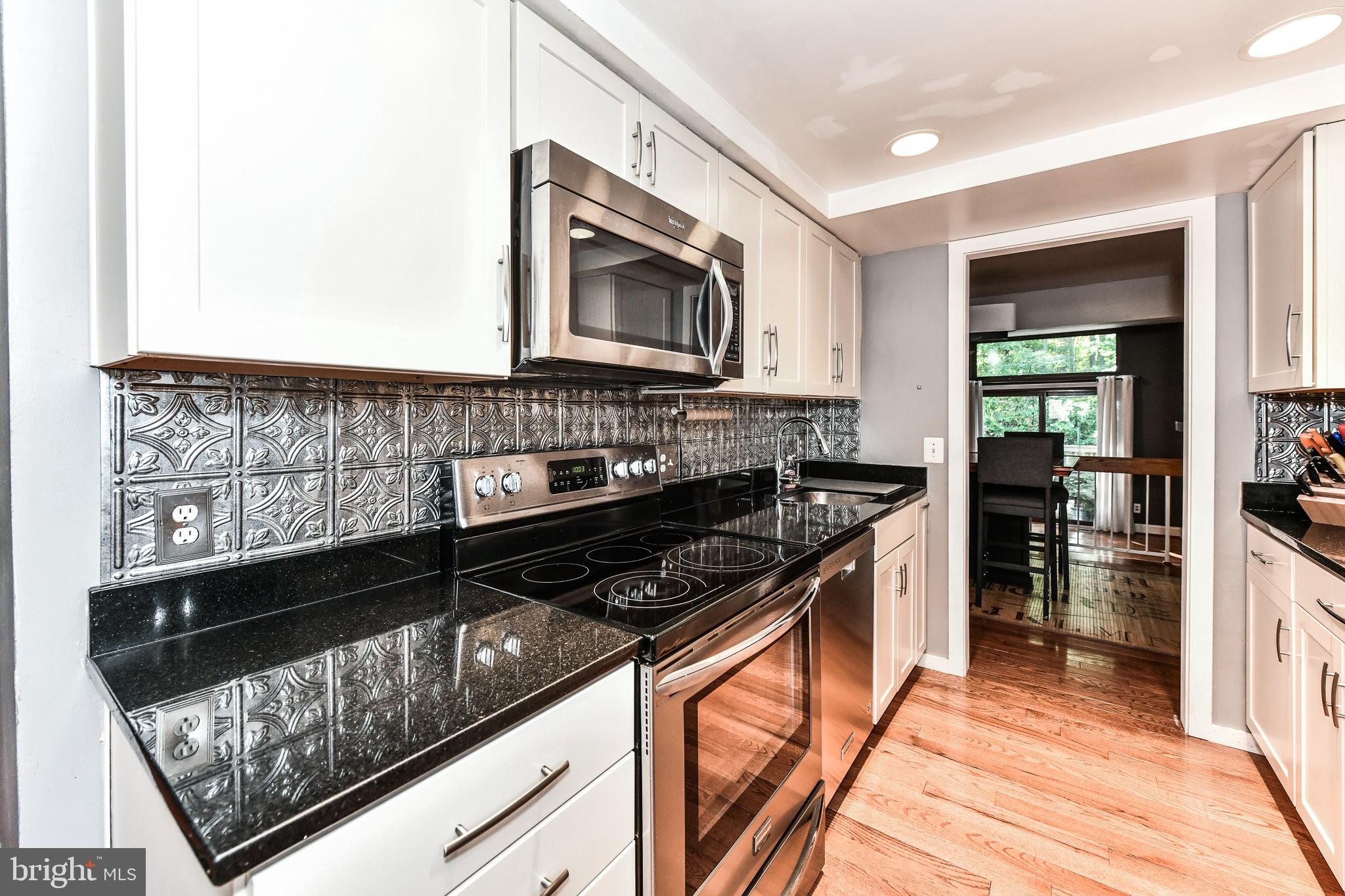 1533 PARK GLEN CT