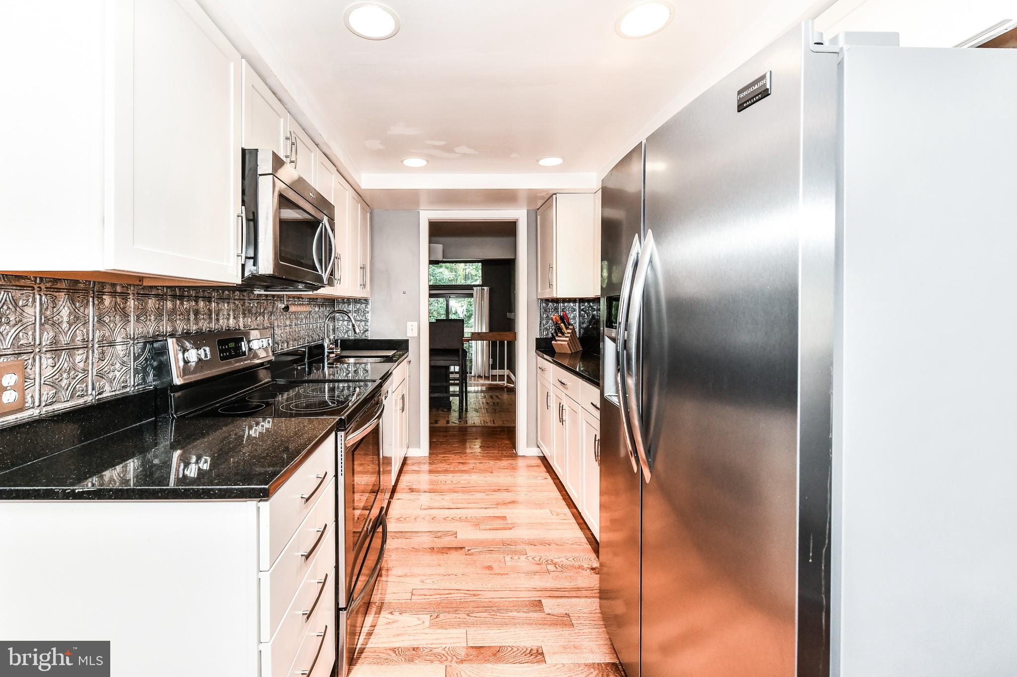1533 PARK GLEN CT