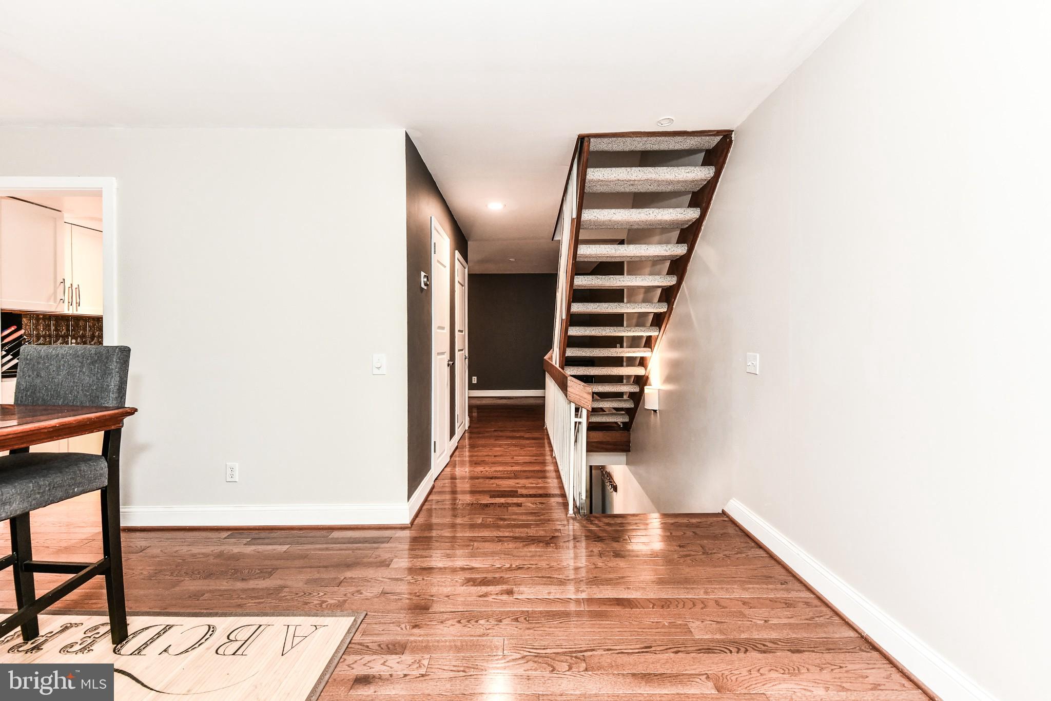 1533 PARK GLEN CT