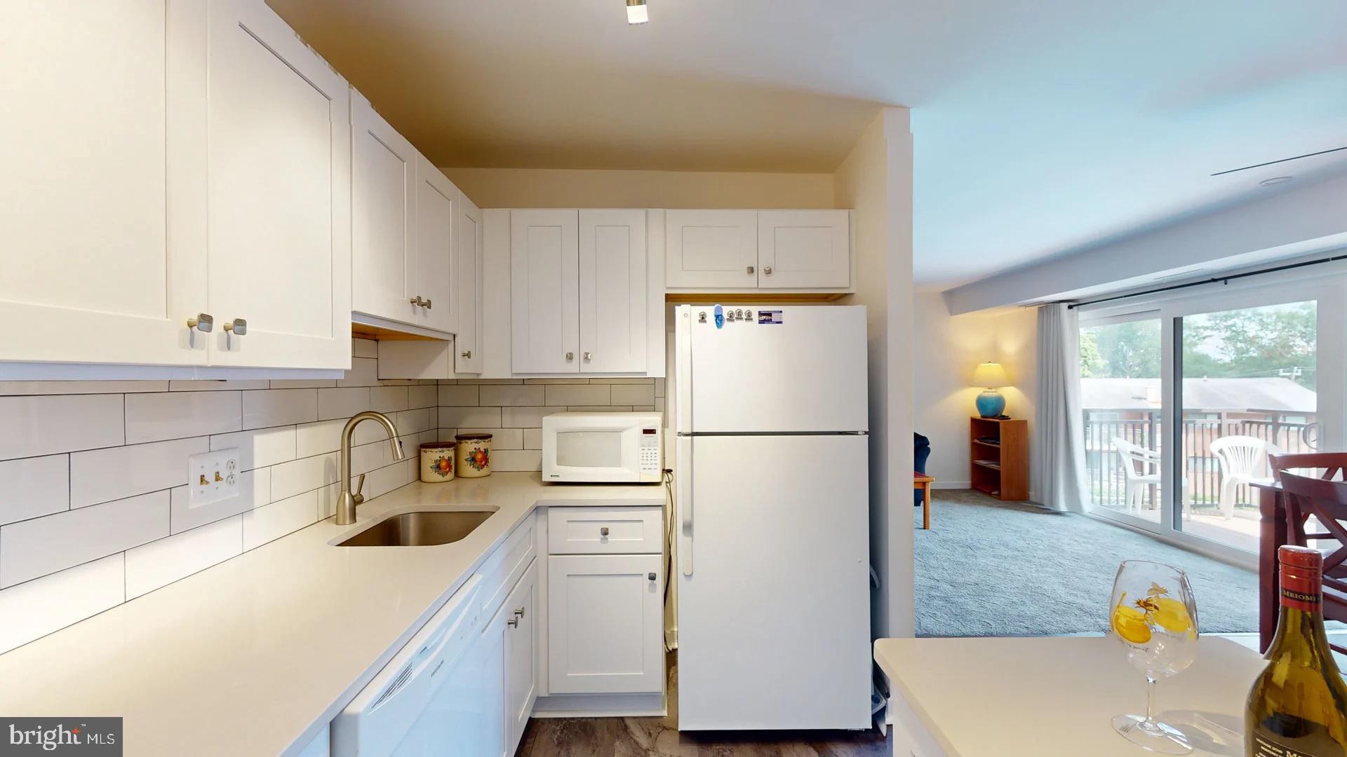 7364 LEE HIGHWAY #203