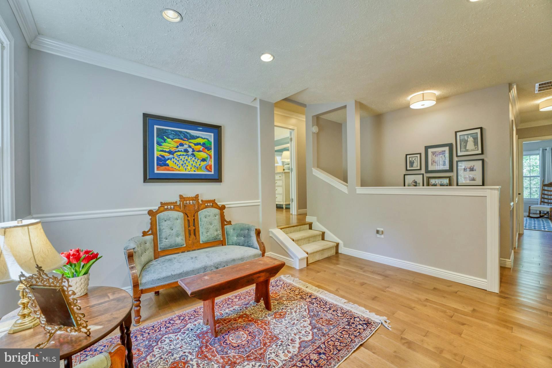 1225 Shaker Dr