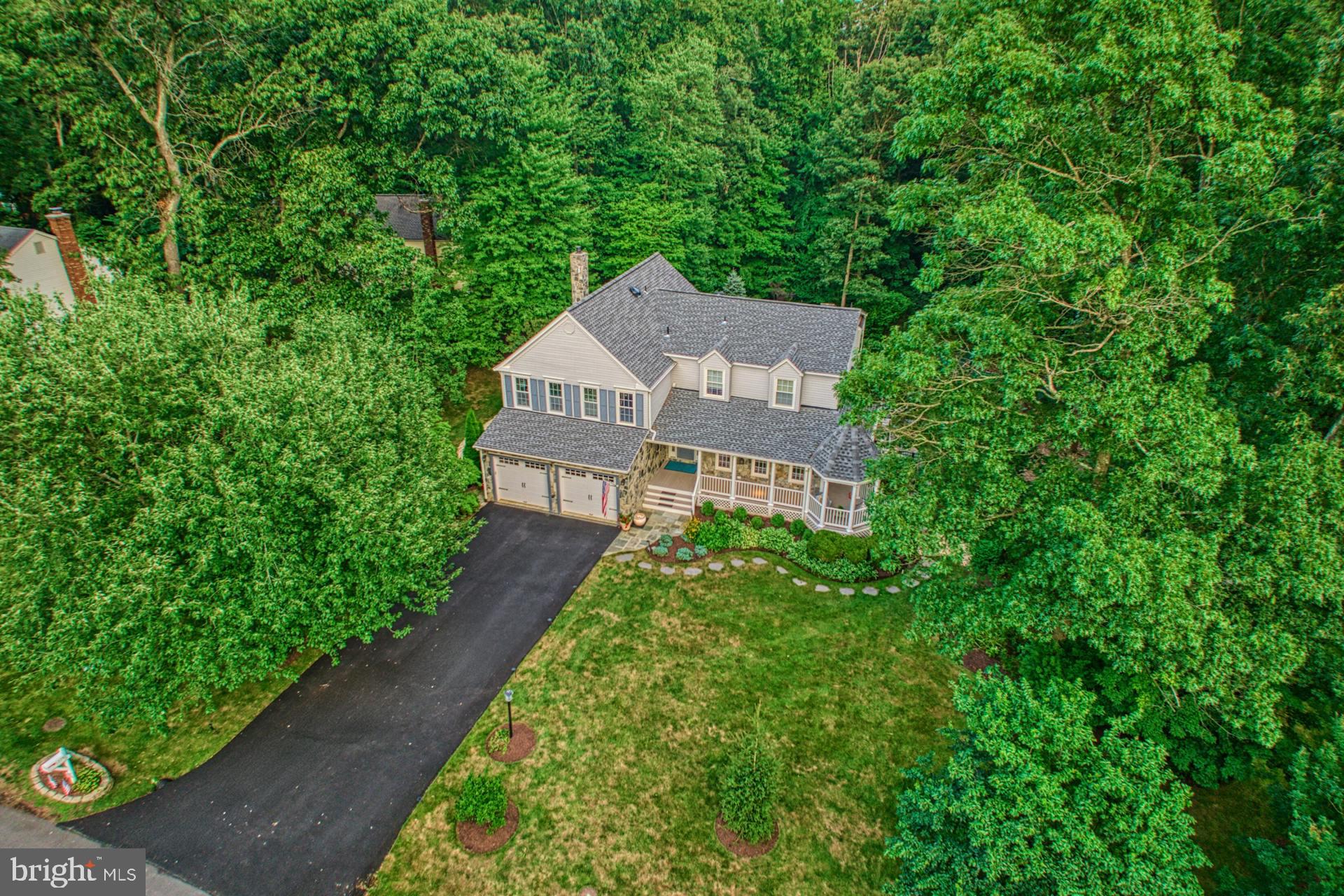 1225 Shaker Dr