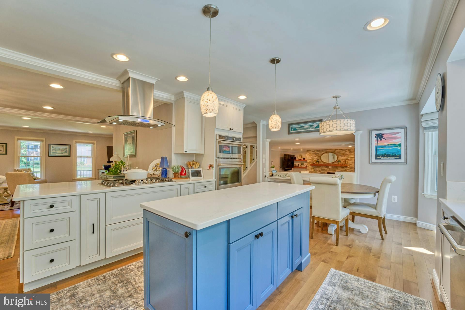1225 Shaker Dr