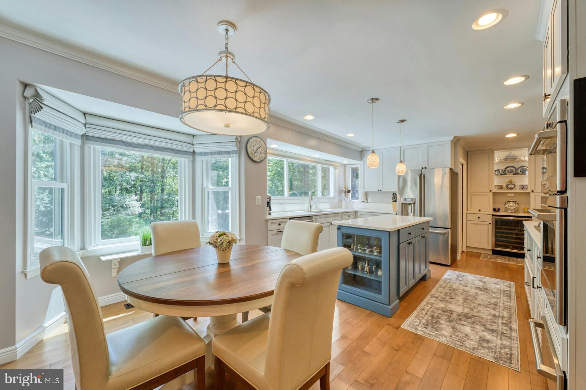 1225 Shaker Dr