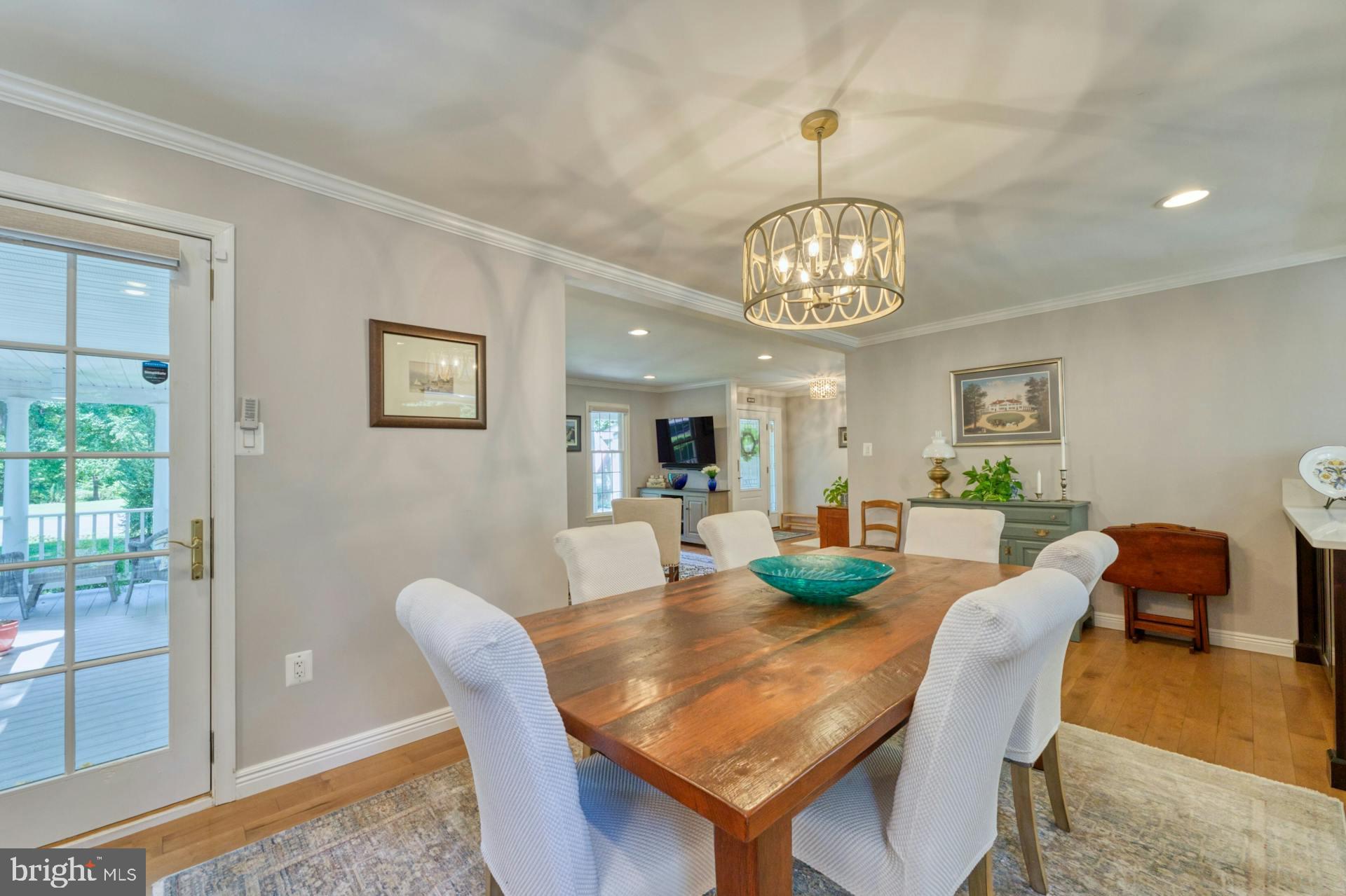 1225 Shaker Dr