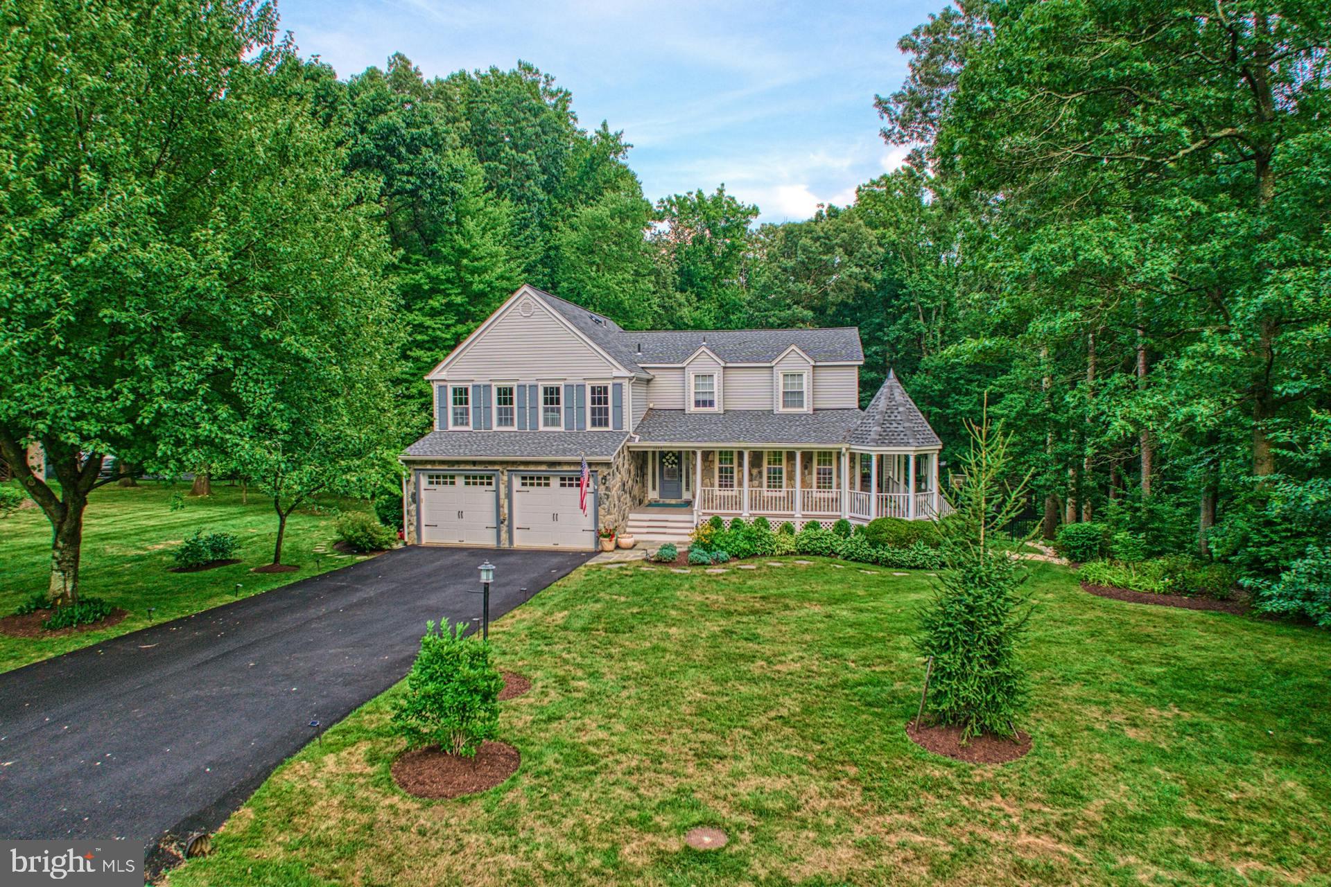 1225 Shaker Dr