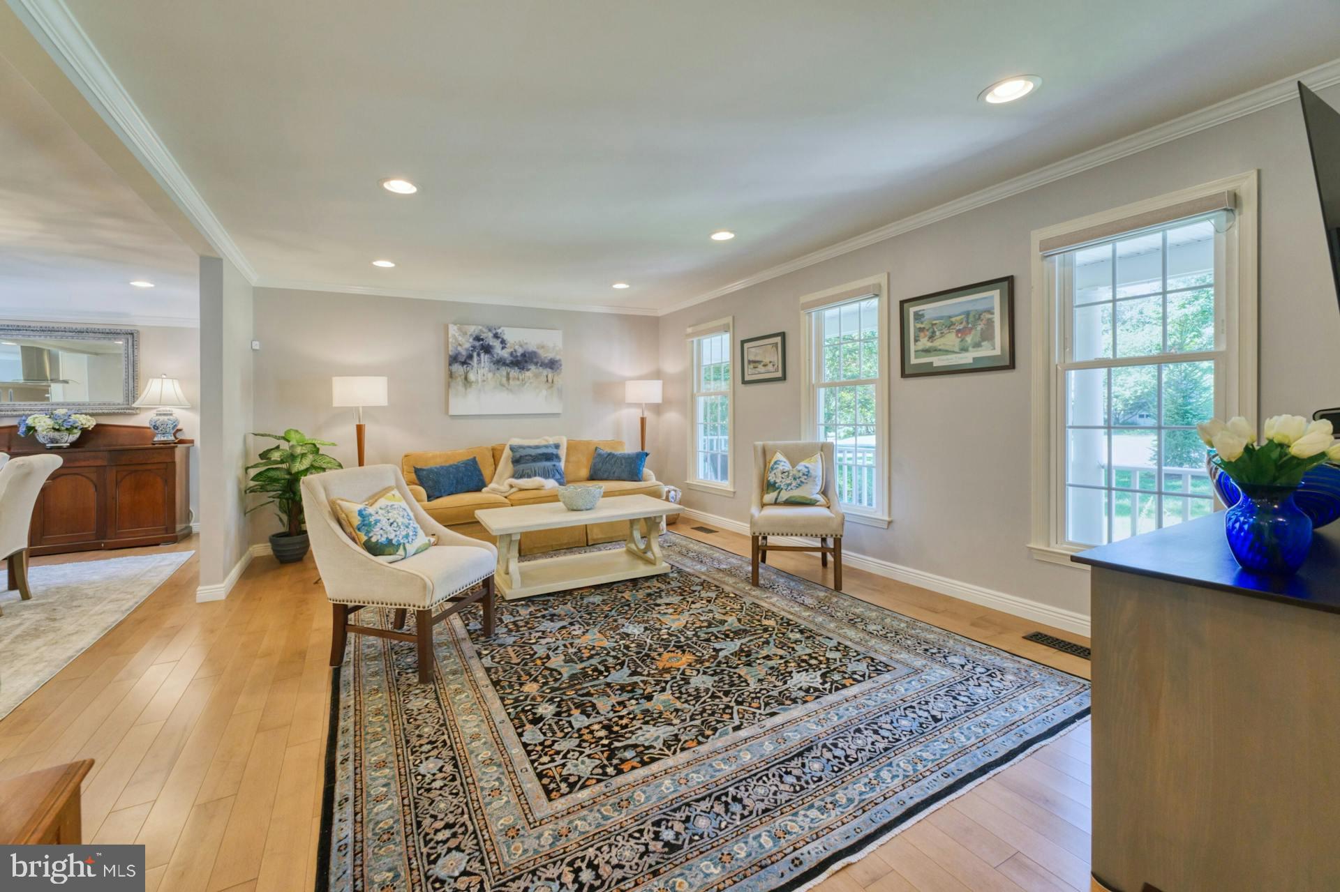1225 Shaker Dr