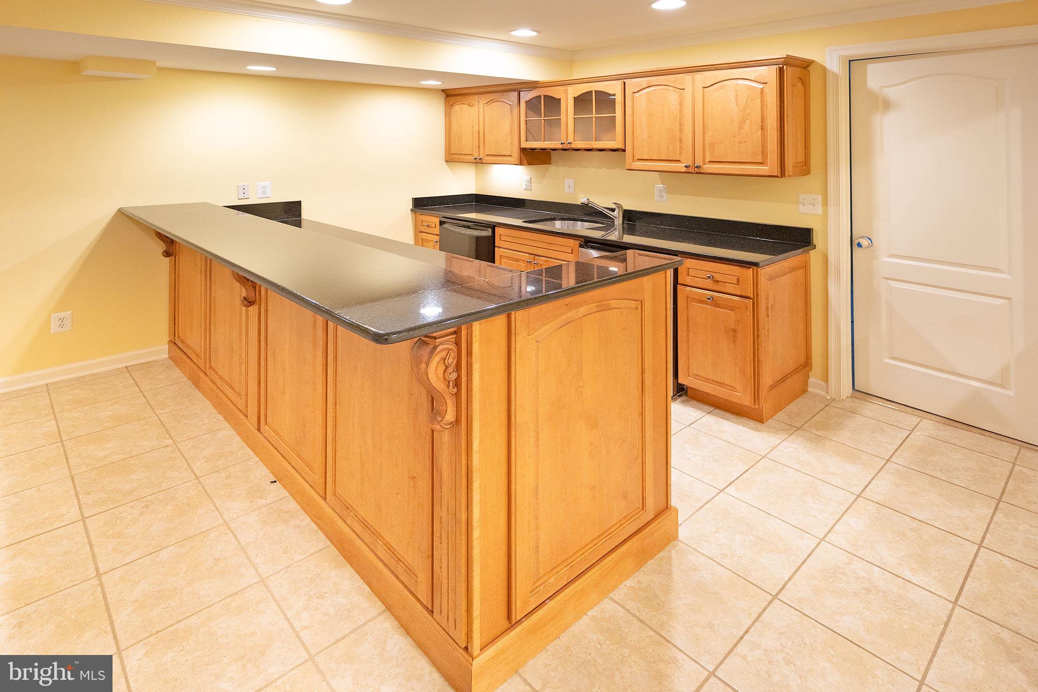 2914 BLUE HOLLY LN