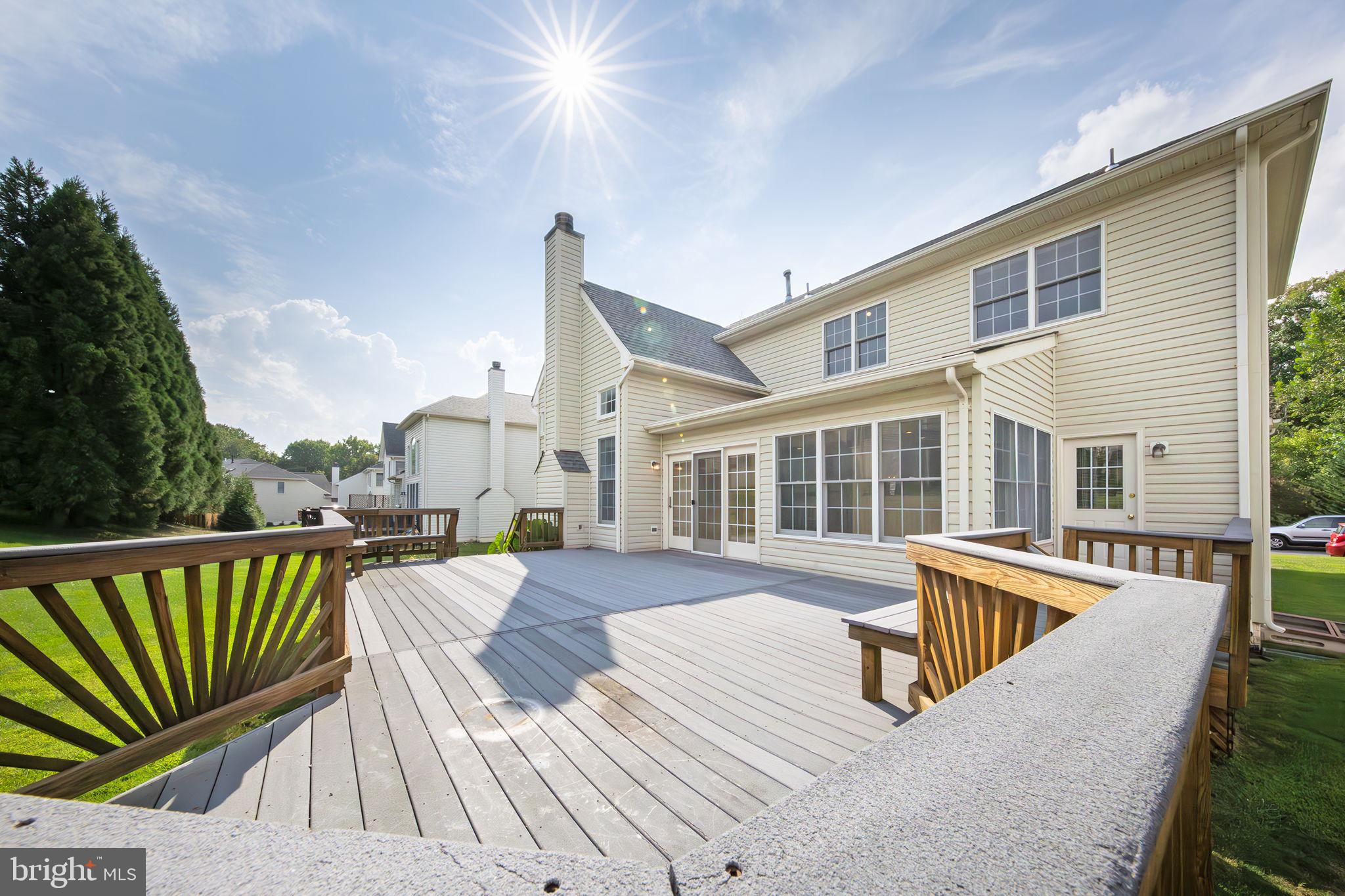 2914 BLUE HOLLY LN