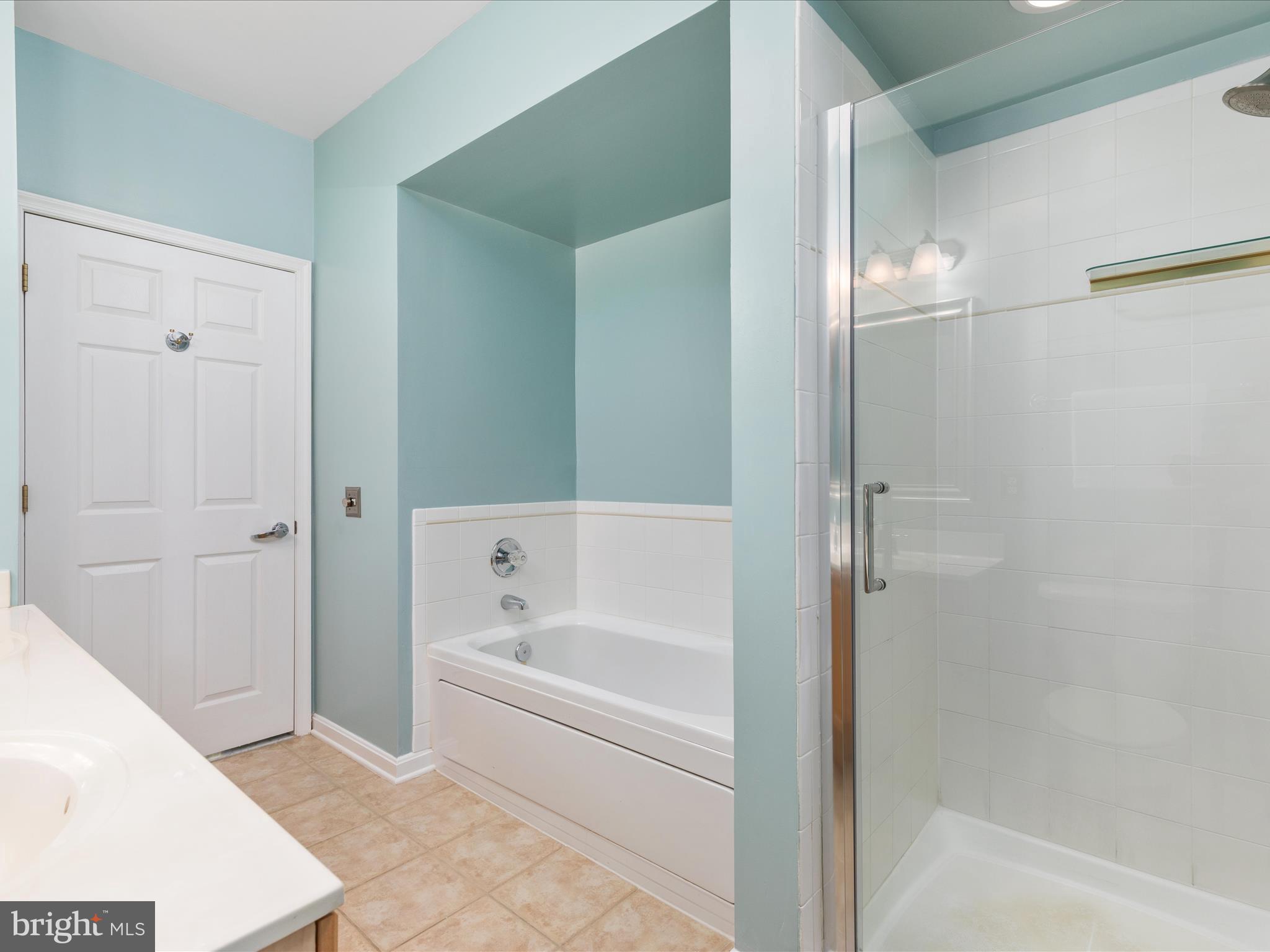 1860 Stratford Park Pl #202