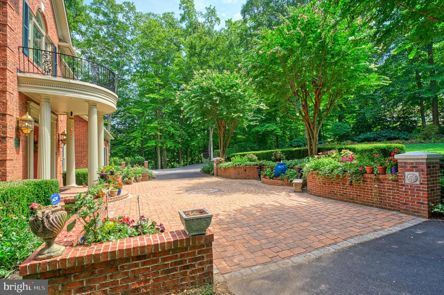 8700 Rustic Oak Ct